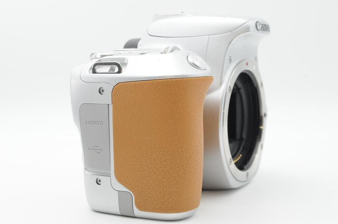 ☆超美品⑥☆新春初売りSALE☆ Canon EOS Kiss x9 トリプル