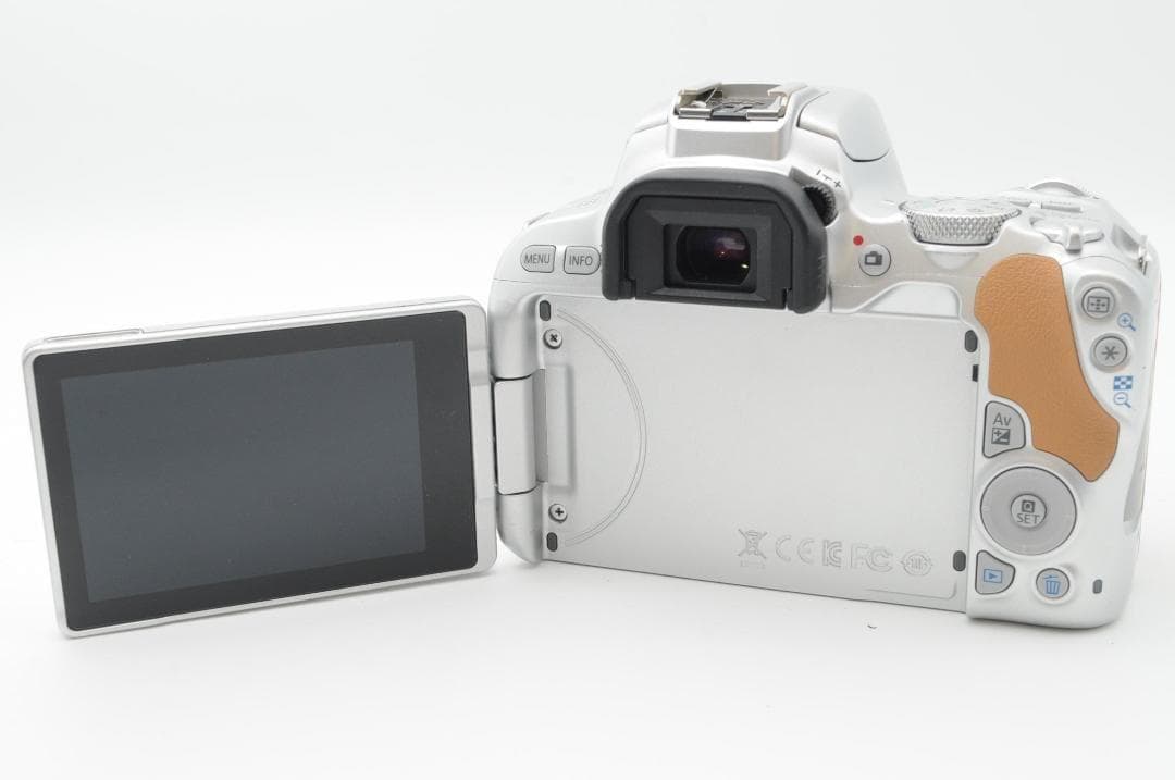 ☆超美品⑥☆新春初売りSALE☆ Canon EOS Kiss x9 トリプル