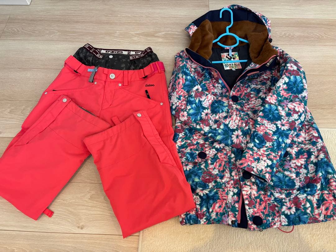 sista.Jスキー スノボ ウェア 上下セット レディース総柄