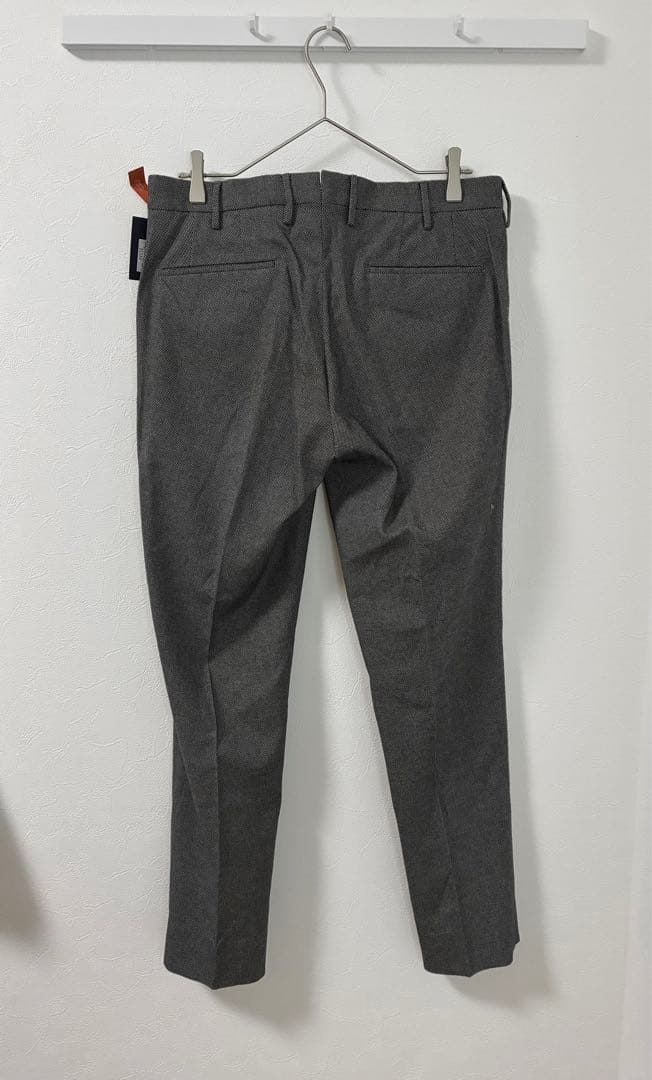 新品タグ付き INCOTEX スキンフィット グレー スラックス 48