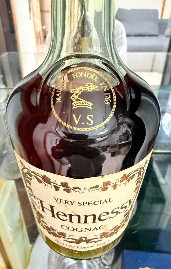 Hennessy Very Special コニャック 700ml.