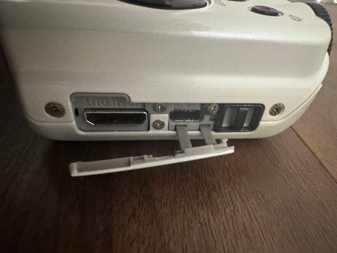 デジタルカメラ CASIO HIGH SPEED EXILIM EX-ZR200