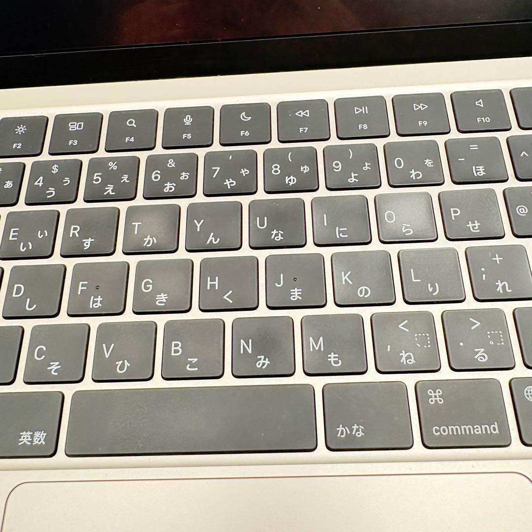 アップル マックブックエアー M2チップ搭載 13インチ 0819-S6679h