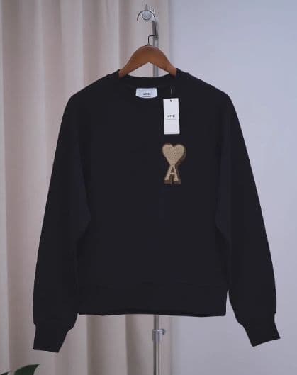 AMI PARISハート刺繍 ブラックスウェット メンズトップス L
