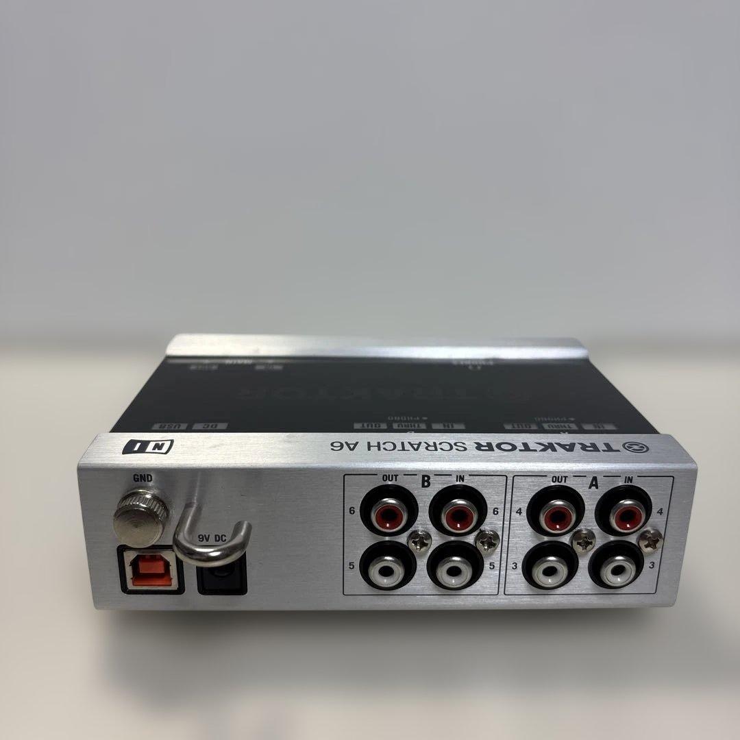 TRAKTOR AUDIO 6 DJオーディオインターフェイス
