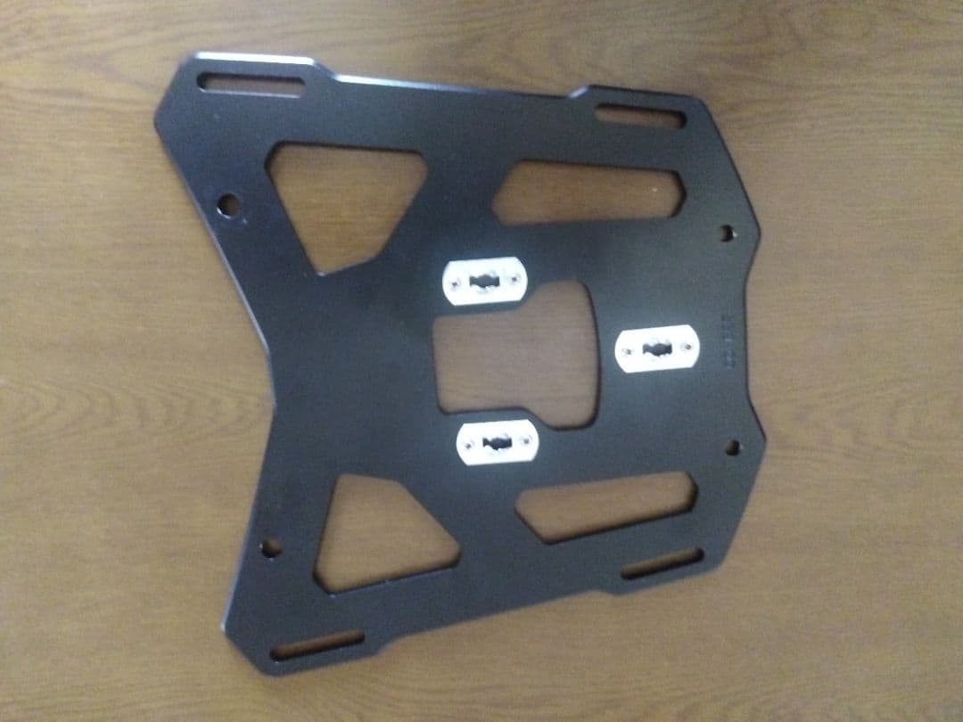 sw-motech ALU-RACKとAdapterPlateのセット