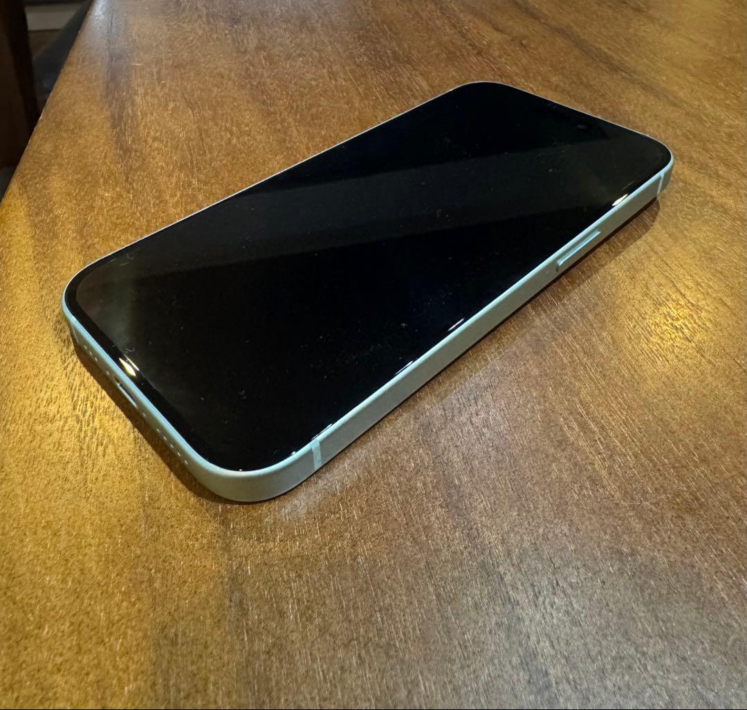 即日発送 【美品】 iPhone 15 グリーン 256GB SIMフリー