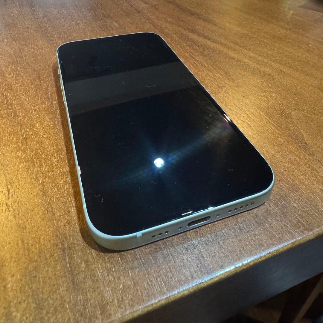 即日発送 【美品】 iPhone 15 グリーン 256GB SIMフリー