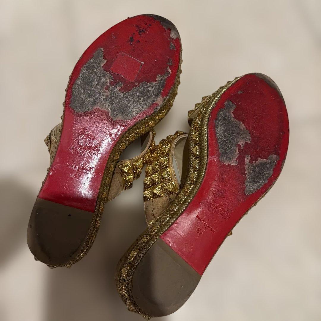 クリスチャンルブタン　ゴールド　サンダル　37