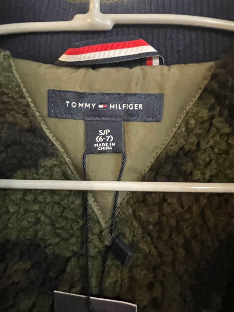 新品トミーヒルフィガー フード付きジャケット