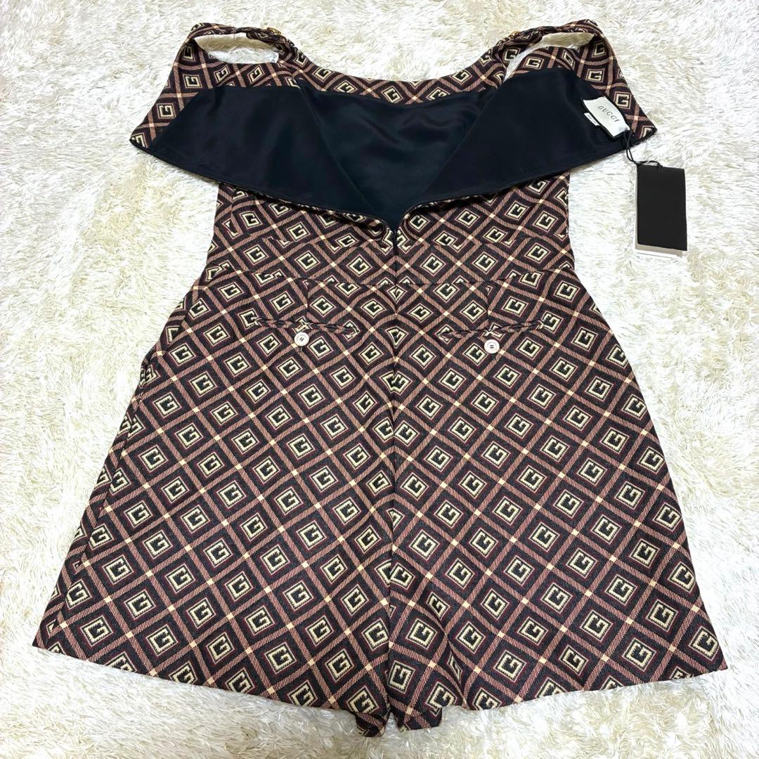 【mimina】ショートジャンプスーツ　ノースリーブ　総柄　新品