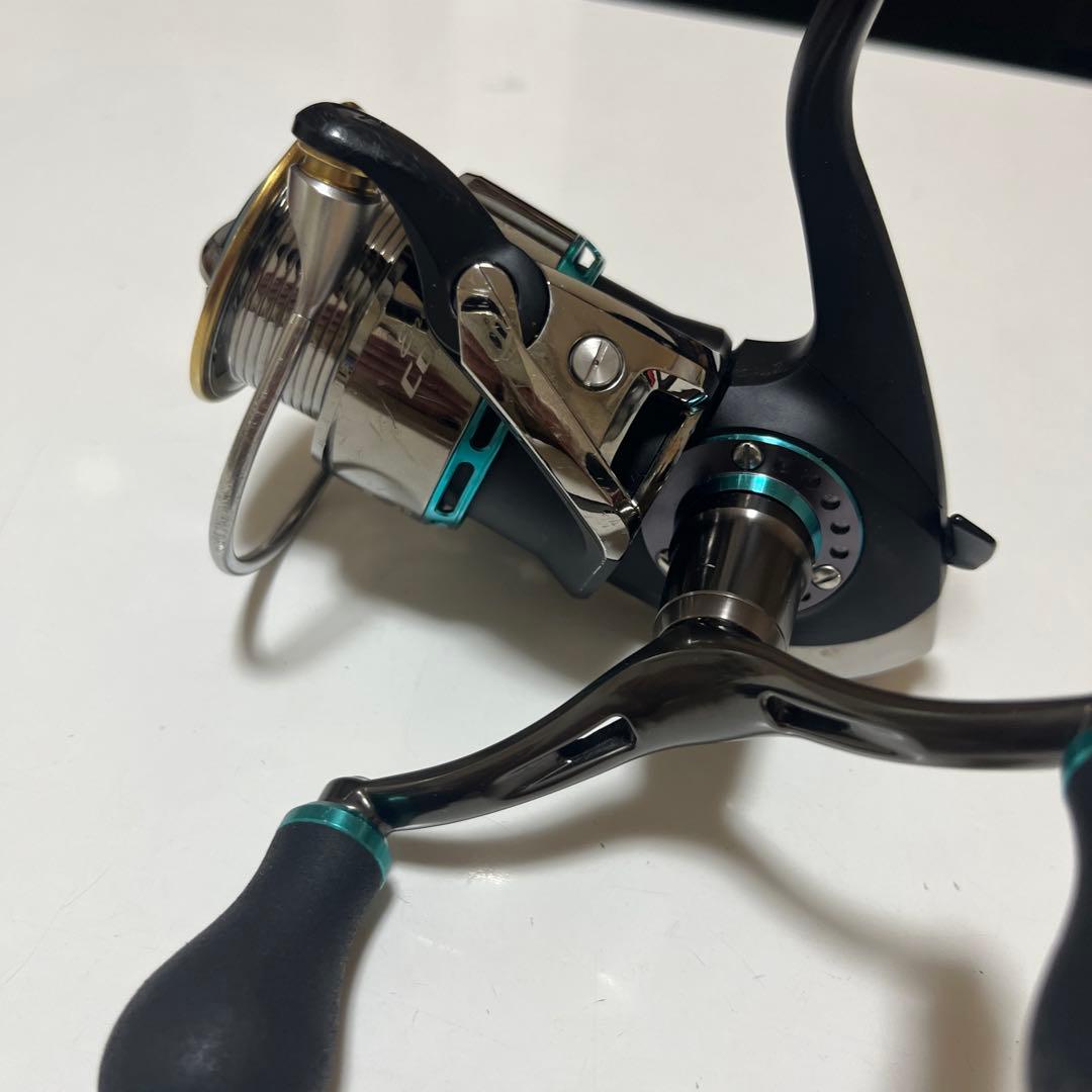 ダイワ エメラルダス コロッサル 2508RH エギング