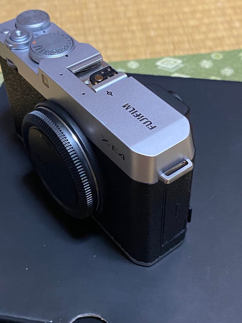 【美品】FUJIFILM X-E4 + XC 15-45