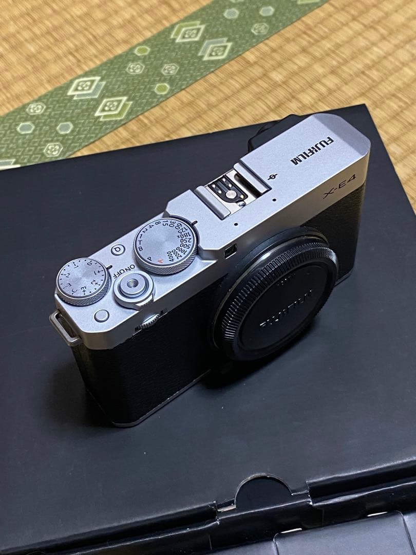 【美品】FUJIFILM X-E4 + XC 15-45