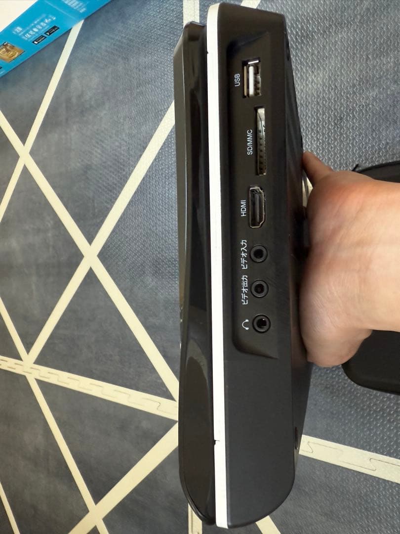 アグレクション SU-10FPB 10インチポータブルブルーレイディスクプレーヤ