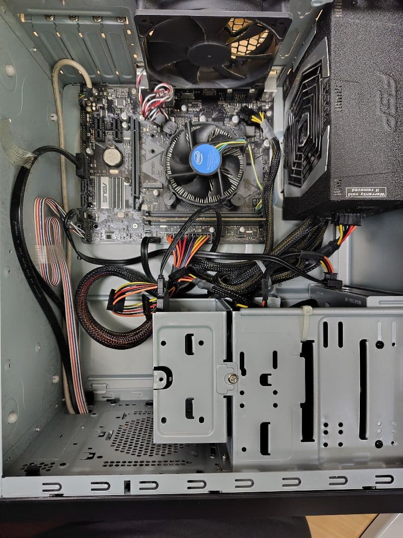 デスクトップPC（Core i5-8400）