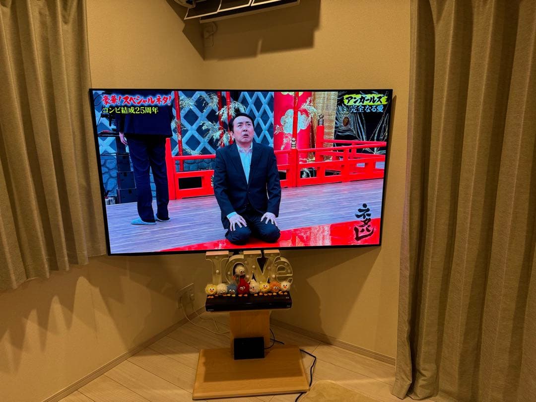 シャープ4K有機ELテレビ「AQUOS OLED 4T-C65DS1」2021年