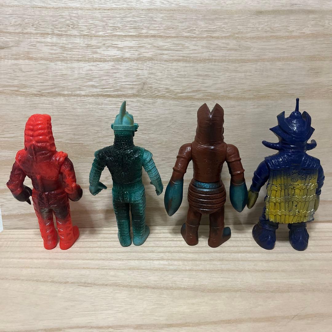 様用ポピー怪獣足製11体ソフビ