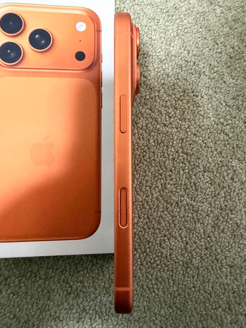 【美品】iPhone 17pro国内版simフリー版256GB