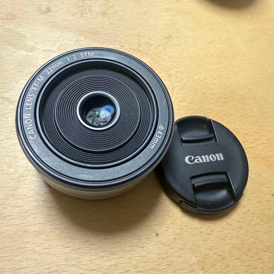 canon EF-M22mm F2 STM （シルバー） パンケーキレンズ