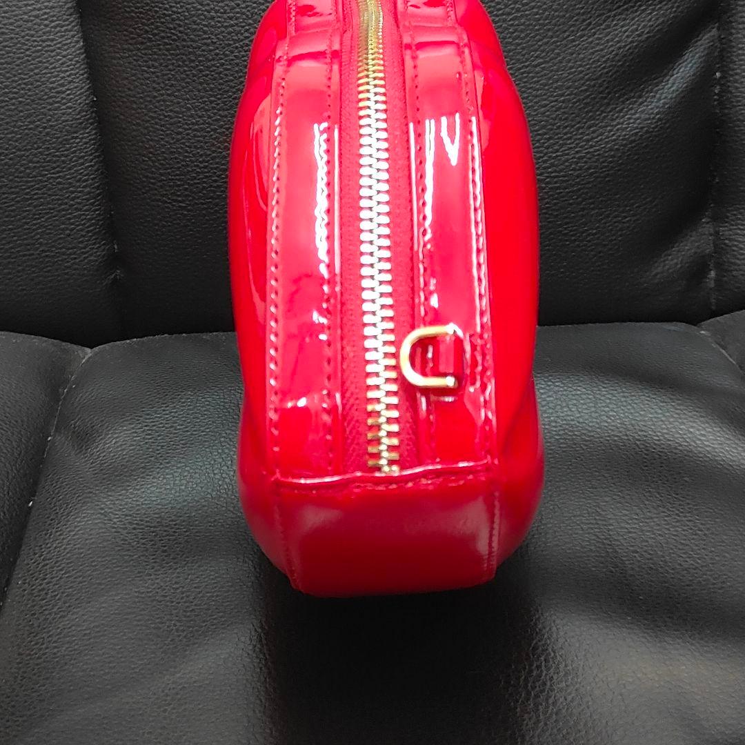 ケイトスペードニューヨーク　3Dリップ クロスボディ バッグ