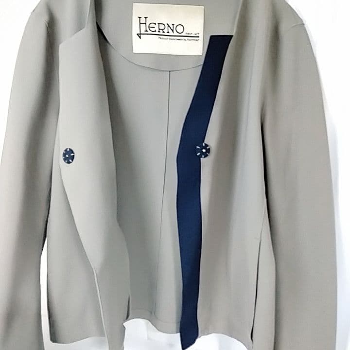 未使用級　HERNO FIRST-ACT ノーカラージャケット　46　イタリア製