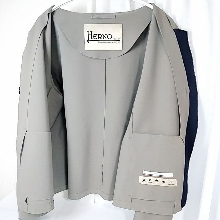未使用級　HERNO FIRST-ACT ノーカラージャケット　46　イタリア製