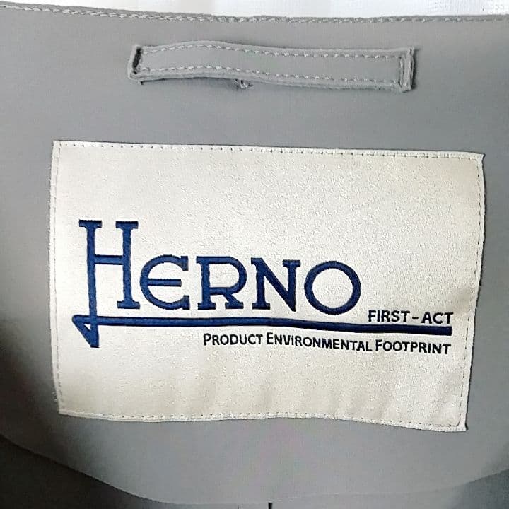 未使用級　HERNO FIRST-ACT ノーカラージャケット　46　イタリア製