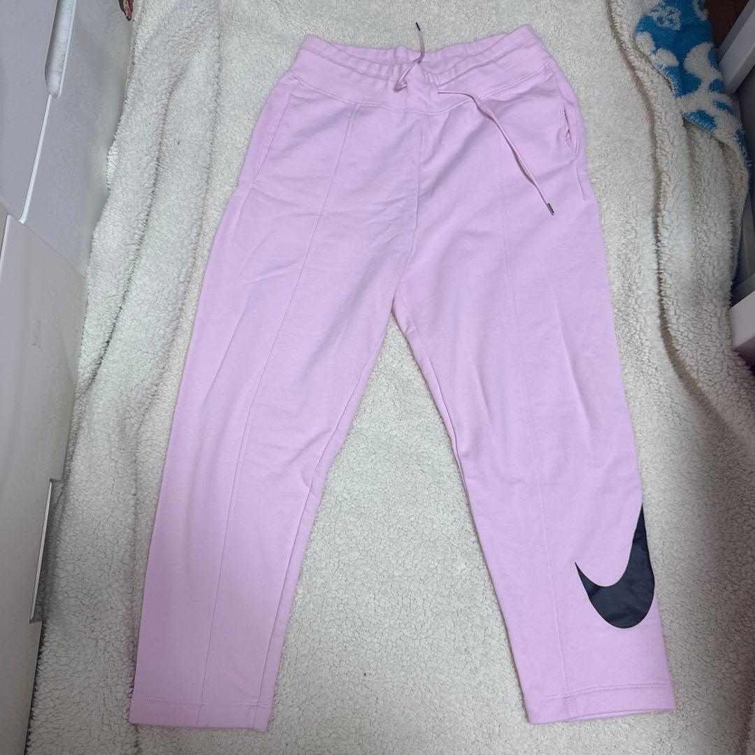 Nike ピンク フード付き クロップドスウェット