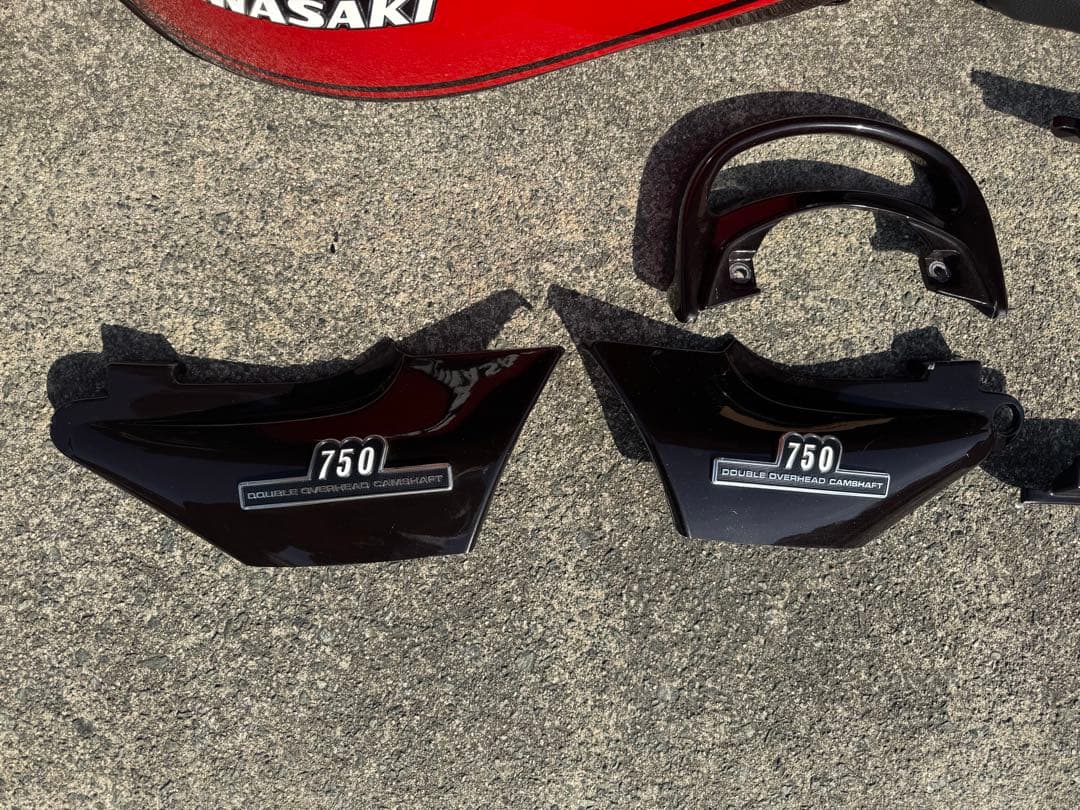 ゼファー750 純正外装キット　※シートはつきません