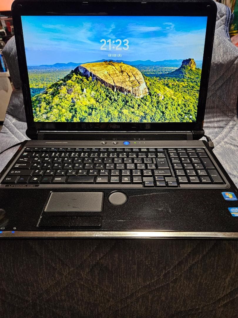 Windowsノート本体 LIFEBOOK AH56/C SSD256GB