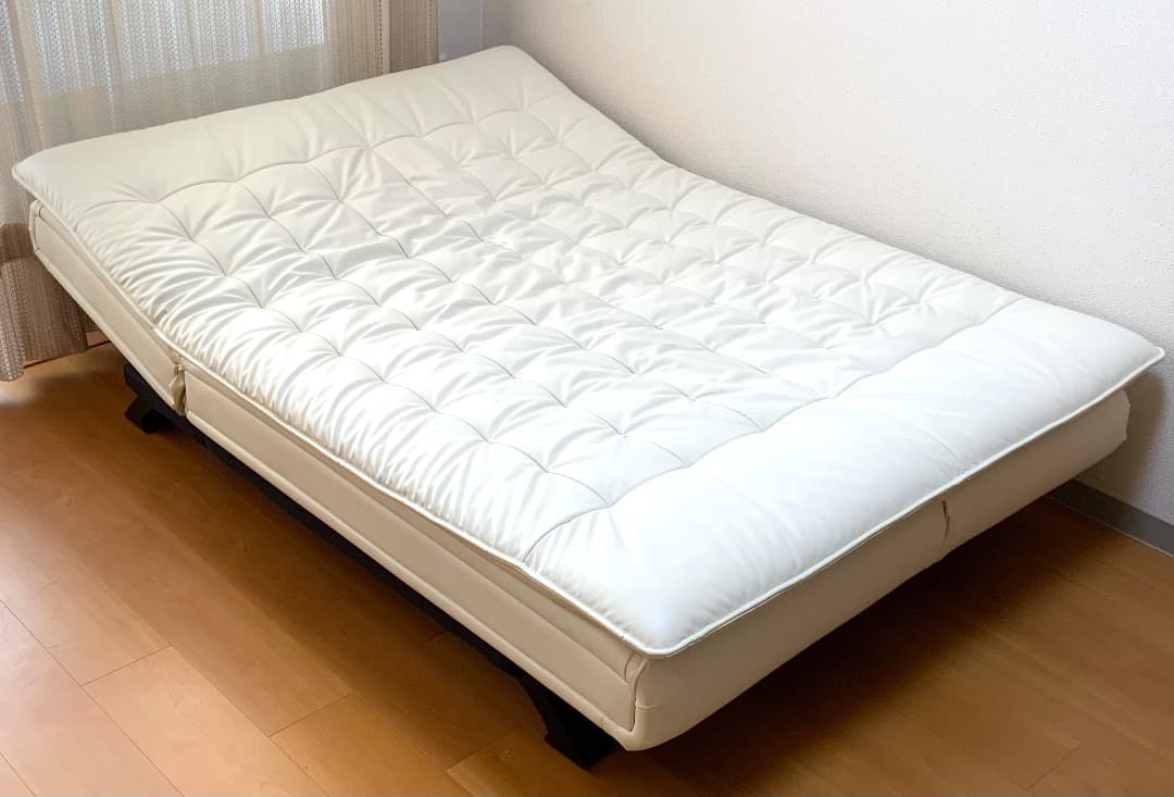 ニトリ ソファベッド　アイボリー　(Nシールド)