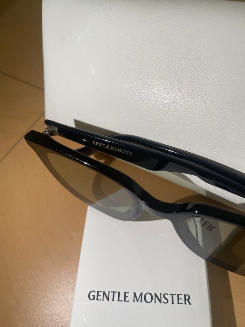 Gentle Monster LILIT-01(K) ブラック サングラス