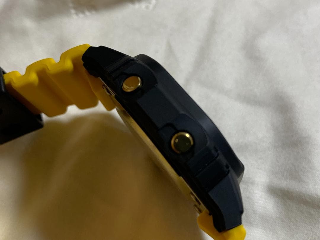 イルクジ 2023 GMD-W5600K-9JR　Gショックスタンド付き