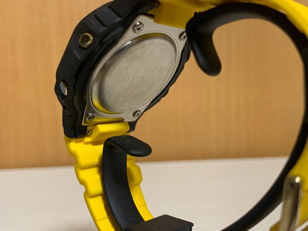 イルクジ 2023 GMD-W5600K-9JR　Gショックスタンド付き