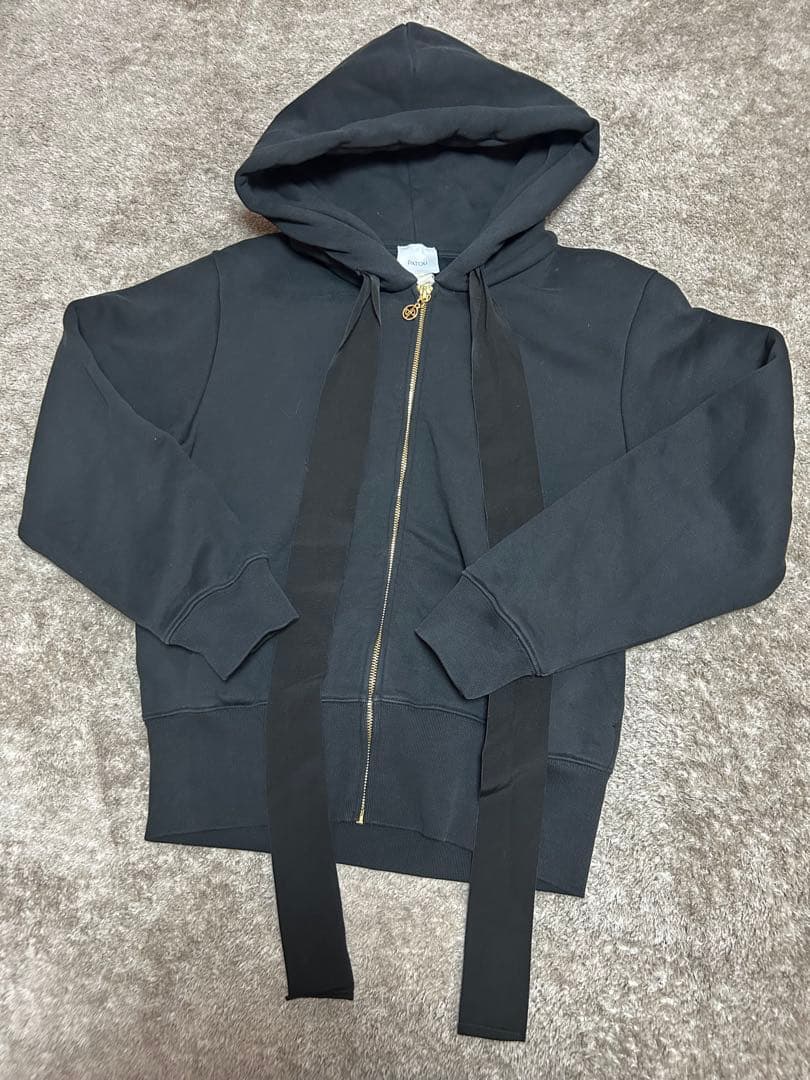PATOU ブラック フード付きパーカー
