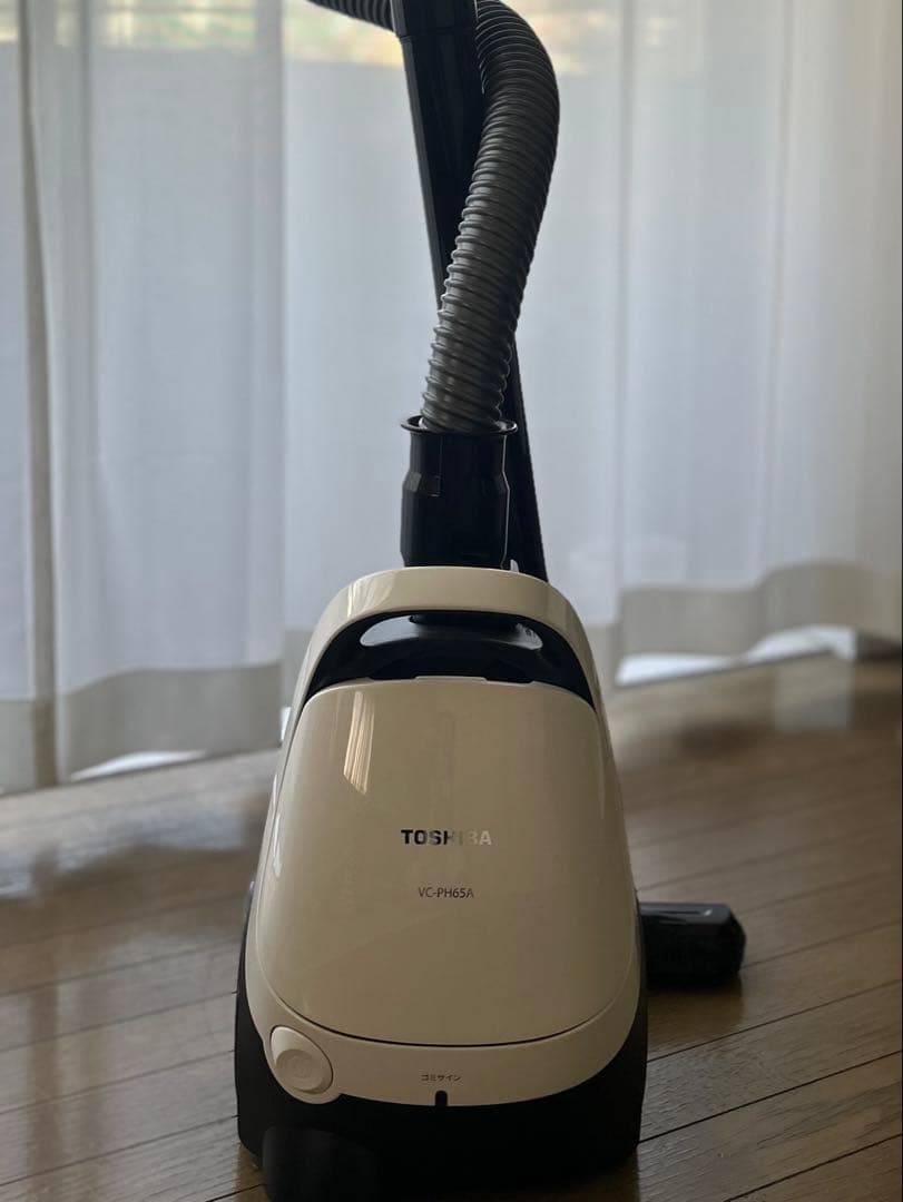 紙パック式掃除機　TOSHIBA VC-PH-65A