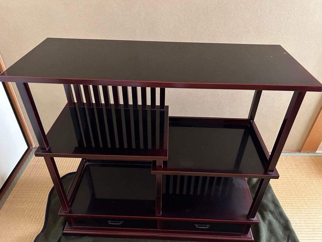 本漆　輪島塗　茶箪笥　モダンなデザイン　ワインレッド