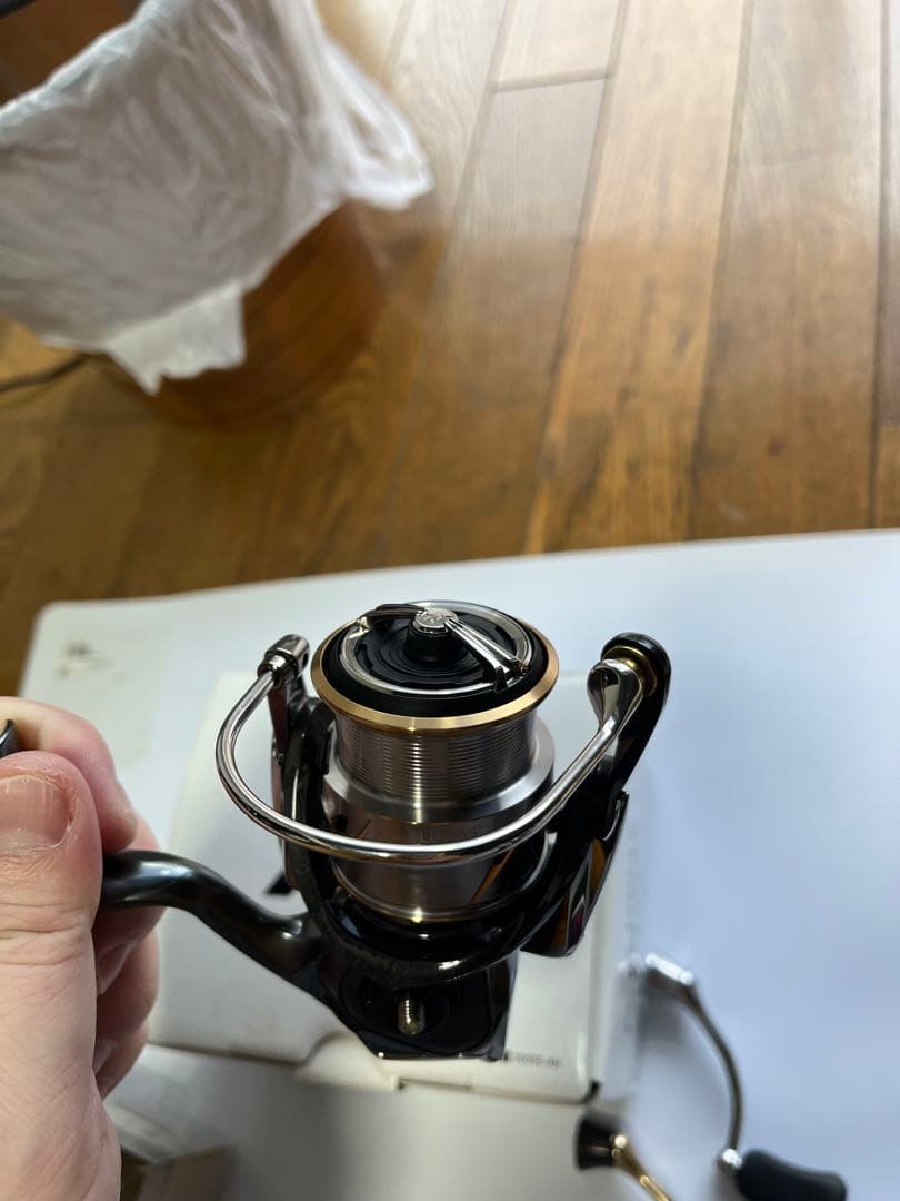 【美品】20ルビアス FCLT 2000S-XH日本製(替スプール、ハンドル付)