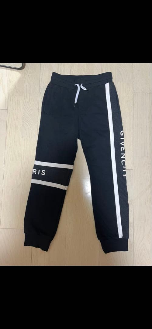 ジバンシー　キッズセットアップ