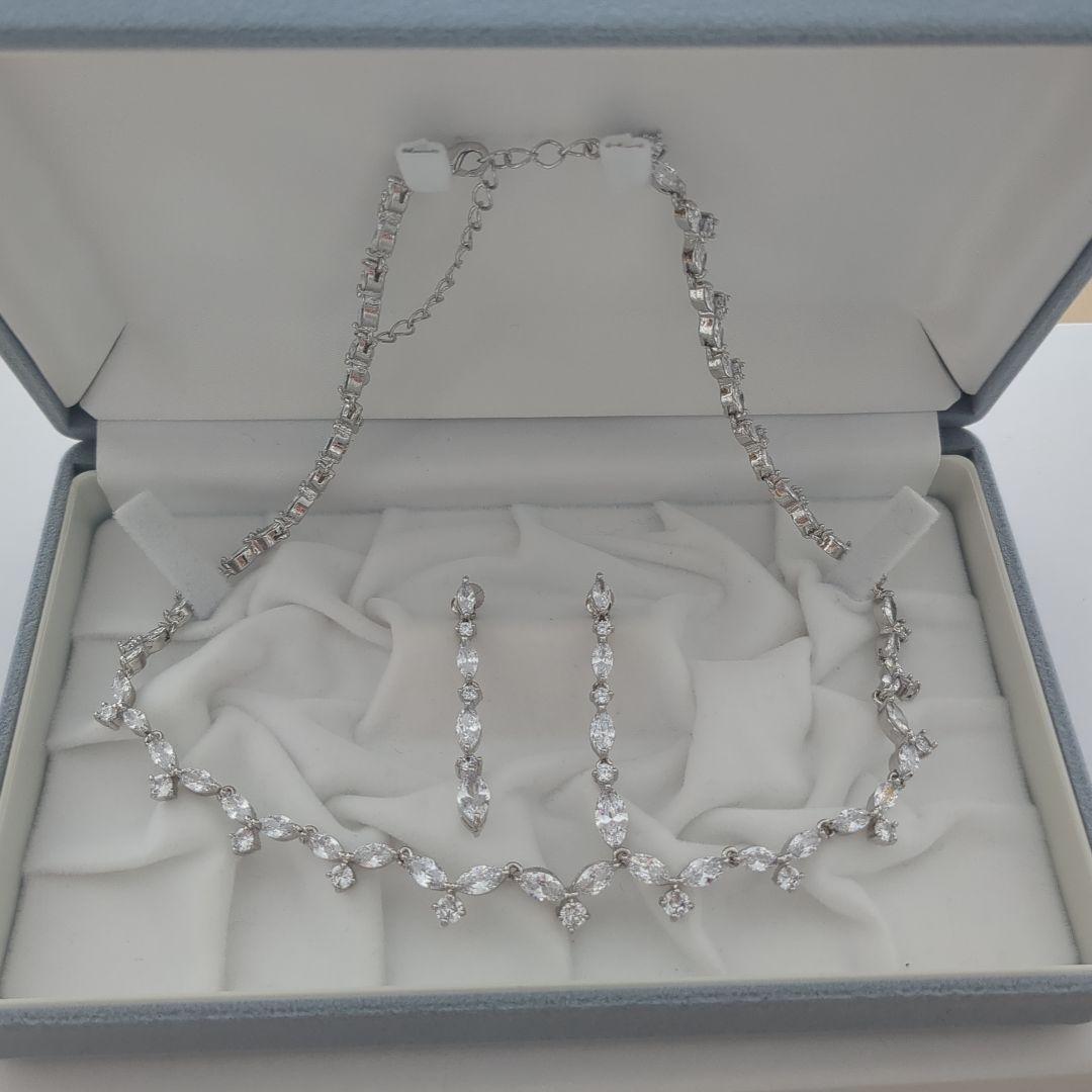 新品未使用　AIMER ブライダル・演奏会用ネックレスイヤリングセット