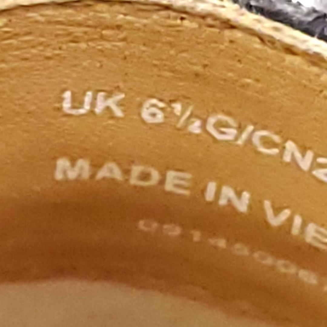 クラークスオリジナルズ　ナタリー　スエード　ブラック　モカシン　UK6.5