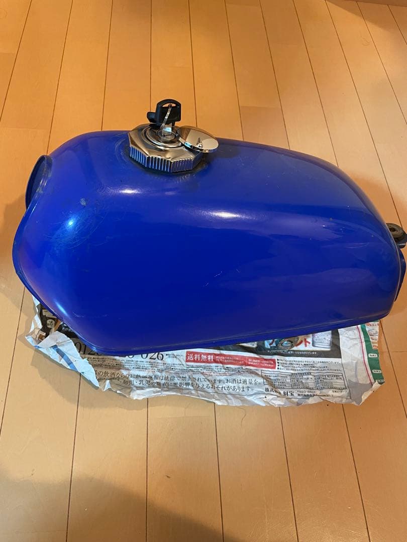 わ*ん様 エイプ50 純正タンク　コック　鍵付き2本