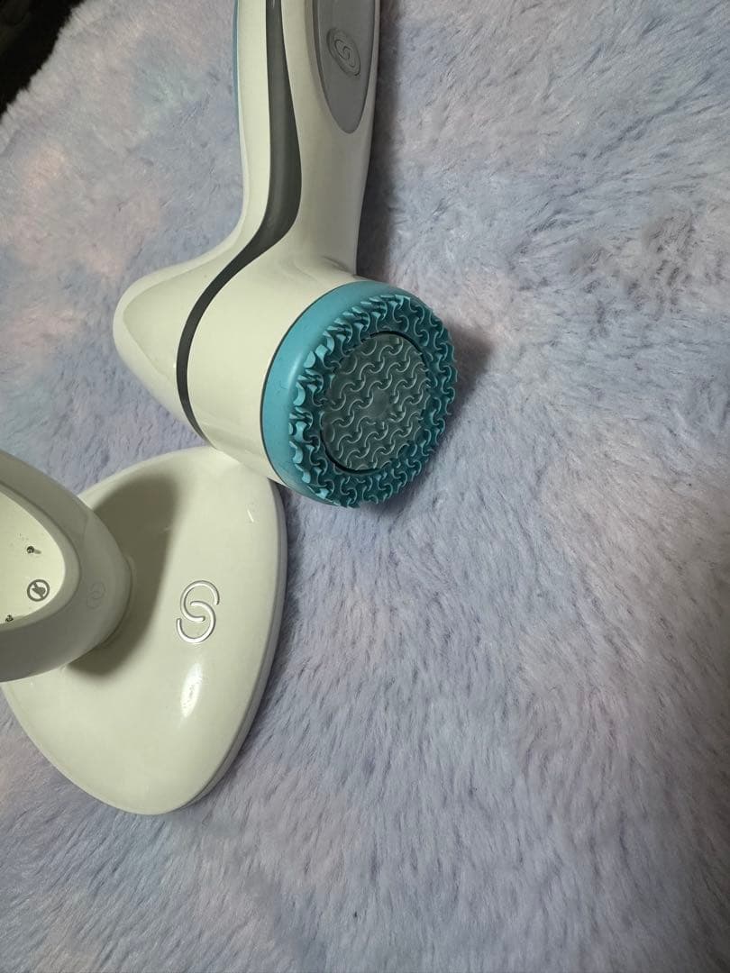 ハンドヘルド美顔器 ホワイト・ブルー