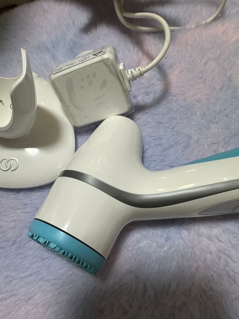 ハンドヘルド美顔器 ホワイト・ブルー