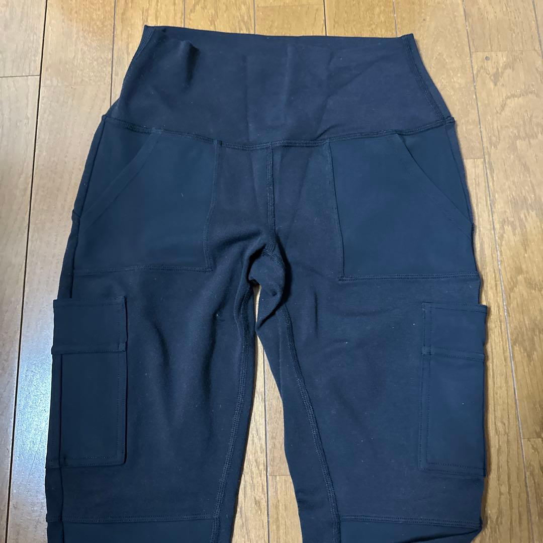 ヨガ・ピラティス Alo yoga The High-Waist Cargo Legging