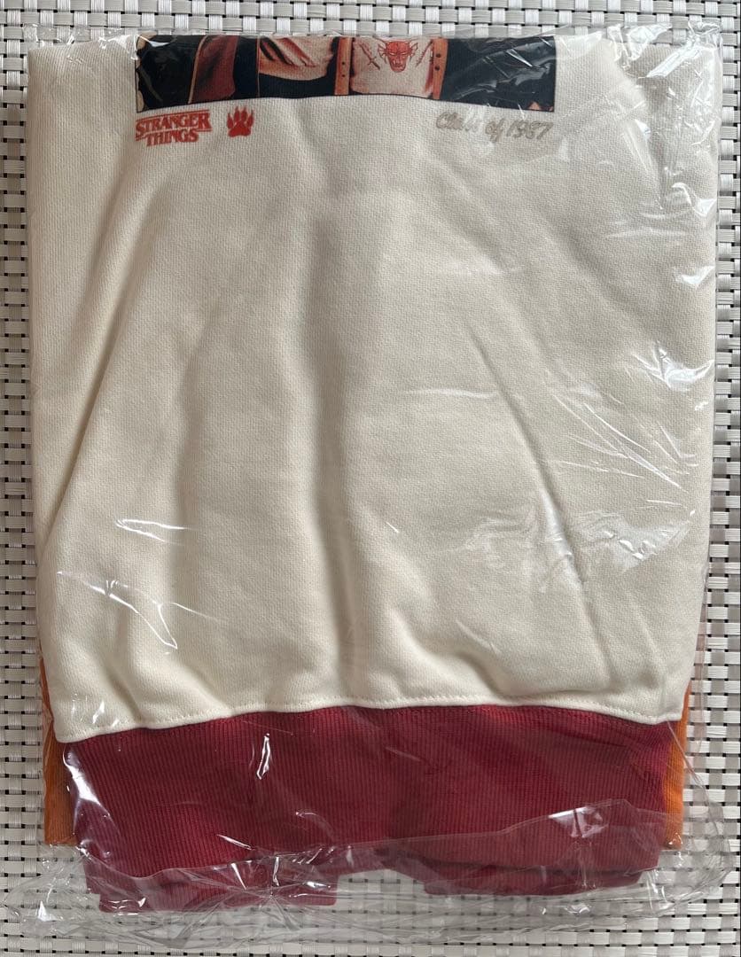 ◆新品◆【STRANGER THINGS】コラボ配色スウェット オレンジ M