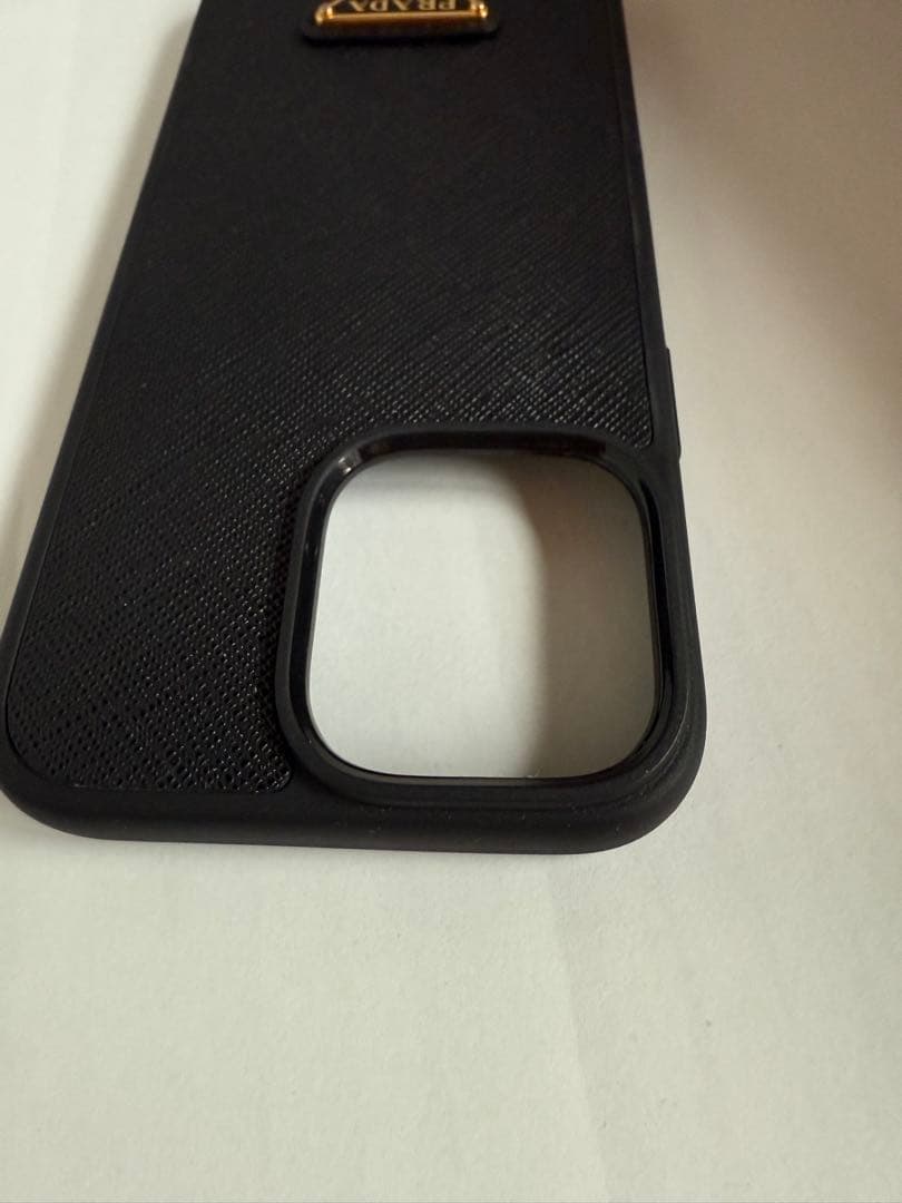 プラダ iPhone16 pro max サフィアーノ レザー スマホ ケース