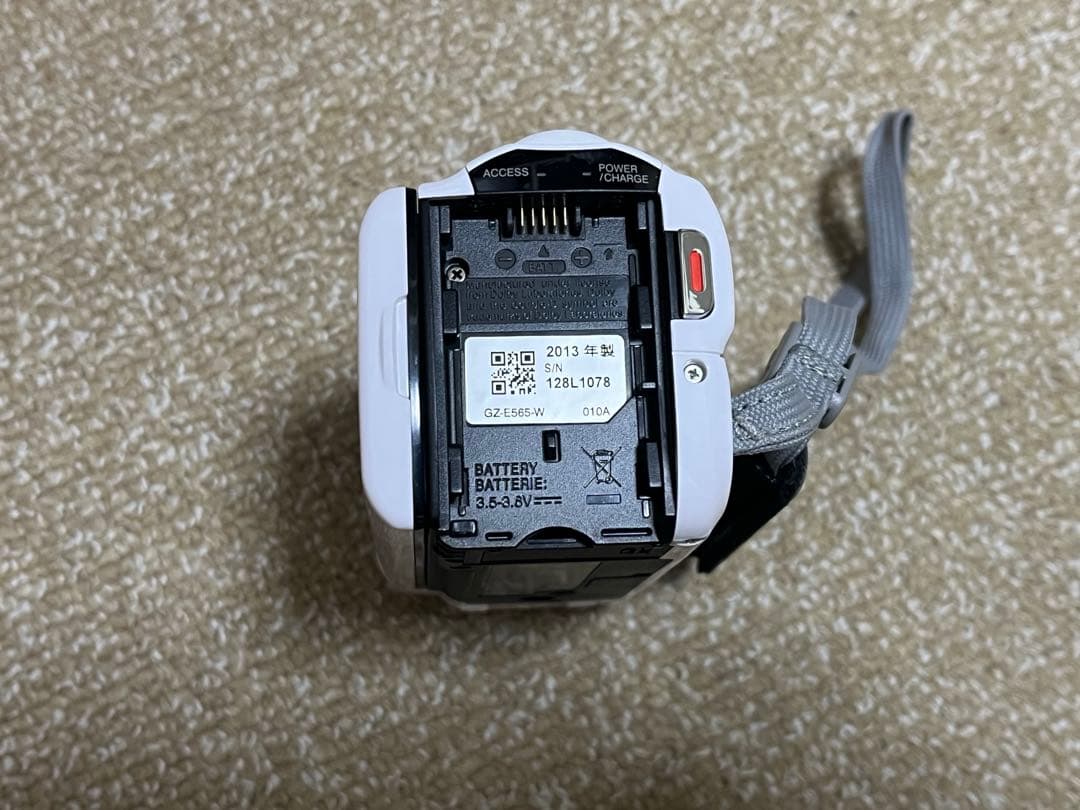 「美品」JVC Everio GZ-E565-w ホワイト ビデオカメラ