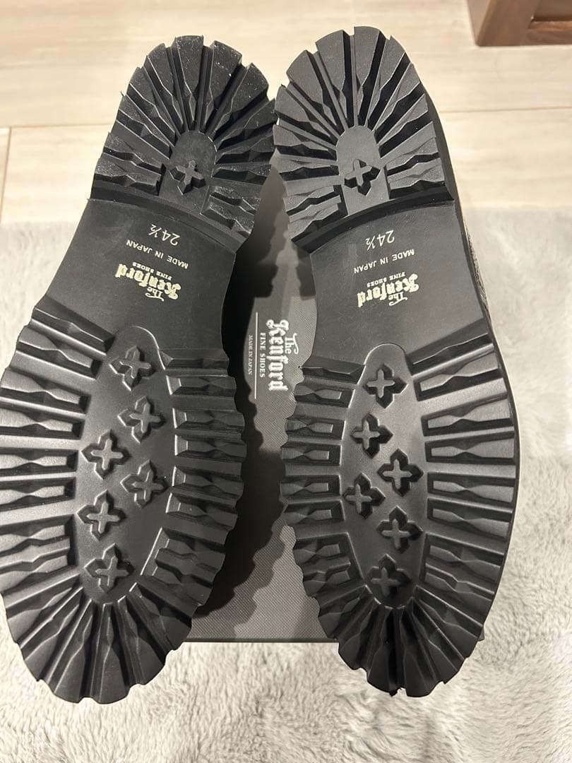 靴 KENFORD TANK SOLE LOAFERS BLACK PAISLEY